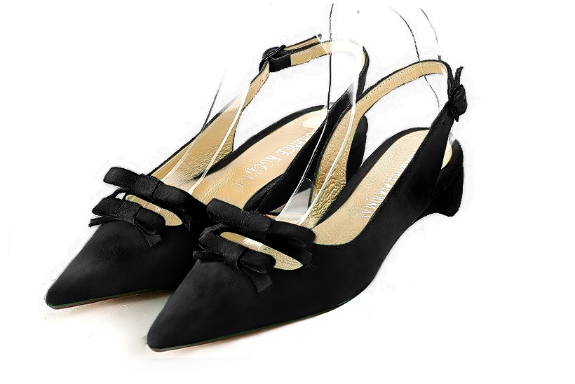 Matt black women's open back shoes, with a knot. Pointed toe. Flat kitten heels. Front view - Florence KOOIJMAN